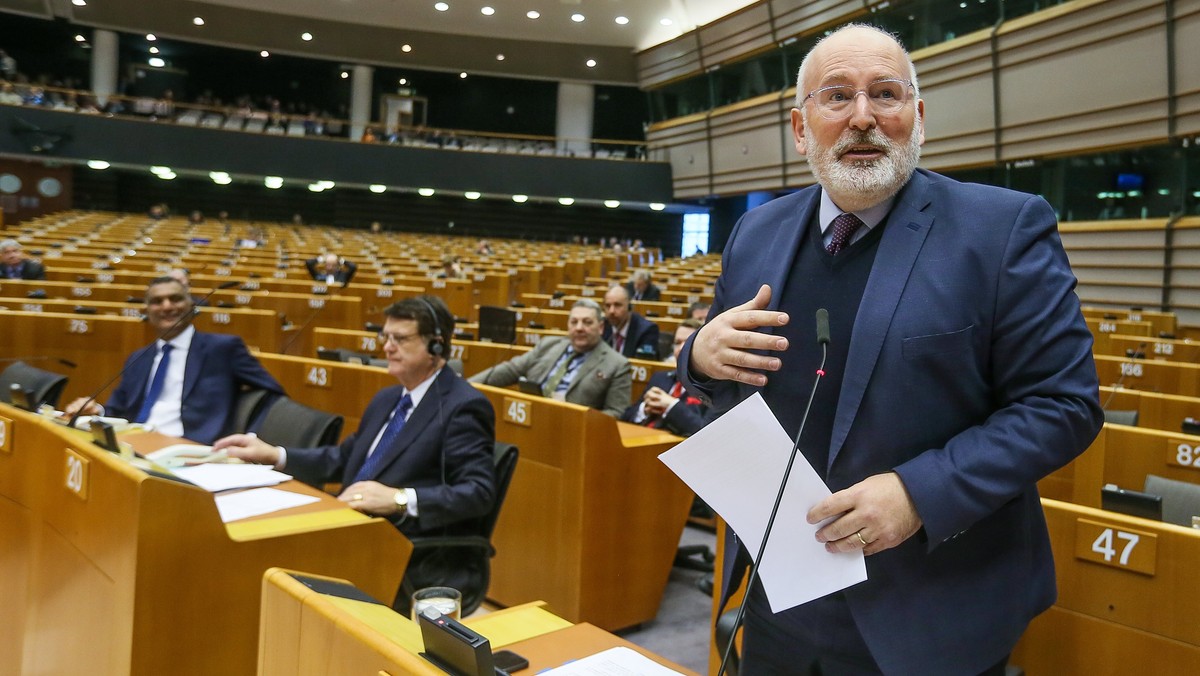 Wiceszef Komisji Europejskiej Frans Timmermans przyjedzie do Polski 9 kwietnia na rozmowy ws. praworządności – dowiedziała się PAP ze źródła w KE. Zaproszenie wystosował do niego minister spraw zagranicznych Jacek Czaputowicz.