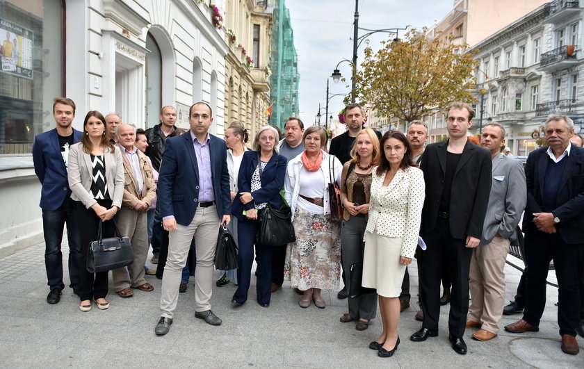 Mieszkańcy ulicy Warneńczyka protestują przeciwko nowemu centrum handlowemu 