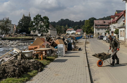 Prezydent pojechał do powodzian. Jest wideo