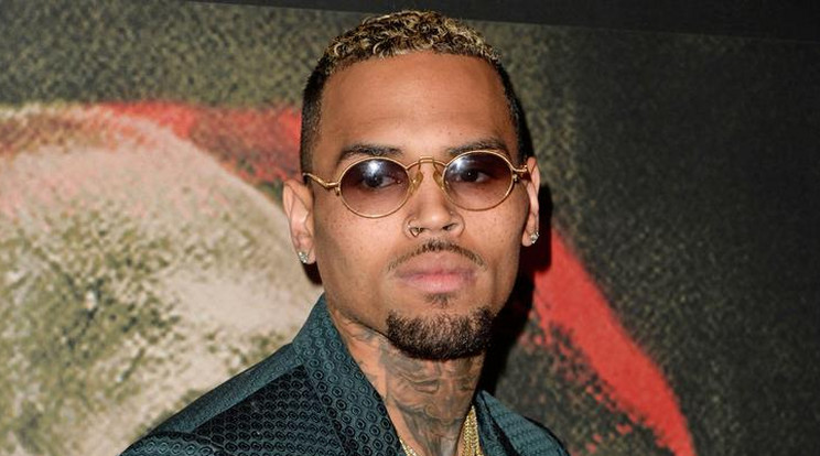 Chris Brown kemény pénzekért aranyrácsot rakatott az összes fogára / Fotó: Northfoto