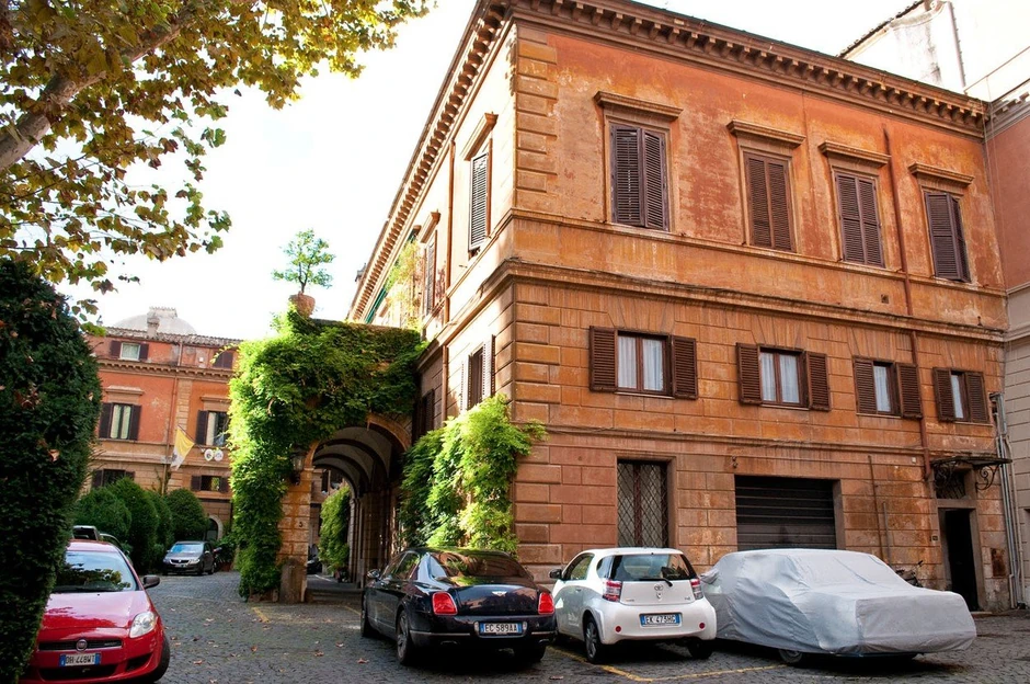 Ova državica ima i ambasadu u Rimu