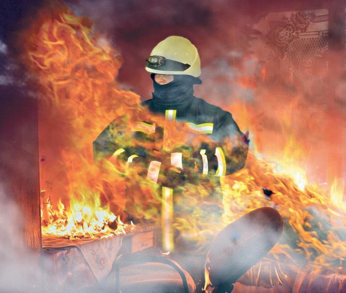 Visszavonták a veszélyes tűzoltóruhákat - Blikk