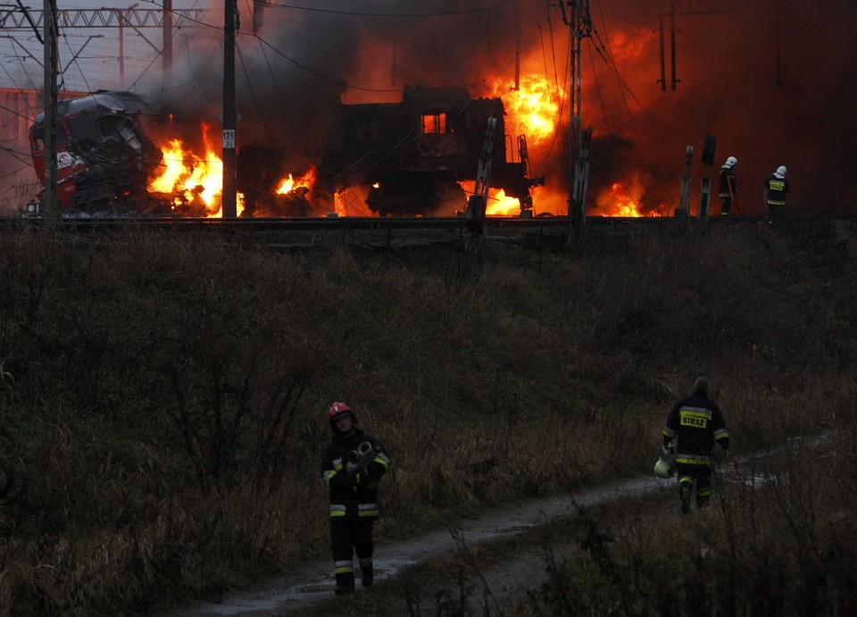 BIAŁYSTOK ZDERZENIE POCIĄGÓW-CYSTERN POŻAR