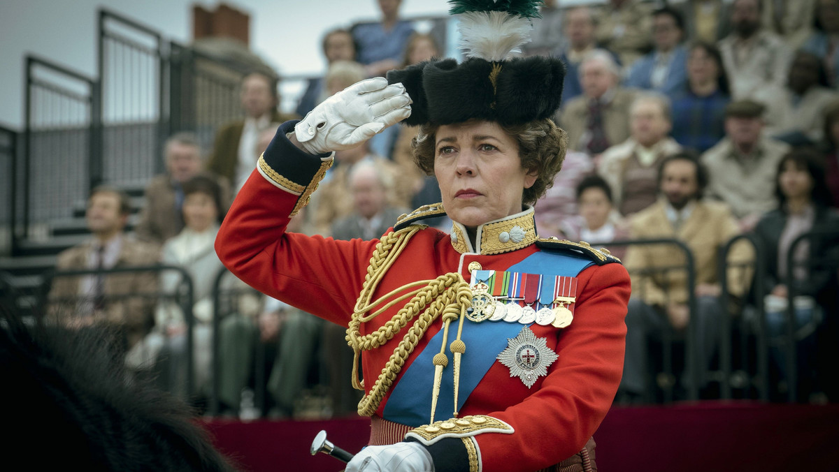 Olivia Colman jako królowa Elżbieta II w serialu "The Crown"