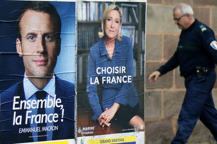 Kandydat na prezydenta Francji padł ofiarą ataku hakerskiego. Do sieci wyciekły ważne dane