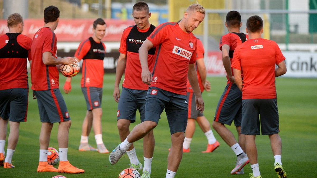 Mimo wczorajszej porażki z Niemcami we Frankfurcie, nasi piłkarze cały czas są na najlepszej drodze do awansu na Euro 2016. Zawdzięczają to przede wszystkim własnej skutecznej grze w eliminacjach, ale także niespodziewanej przegranej Szkocji w Tbilisi.