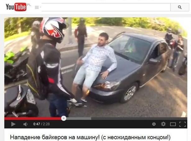 Motocykliści zaatakowali kierowcę. Największy szok przeżyła pasażerka [WIDEO]