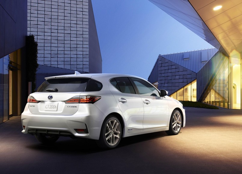 Lexus CT200h