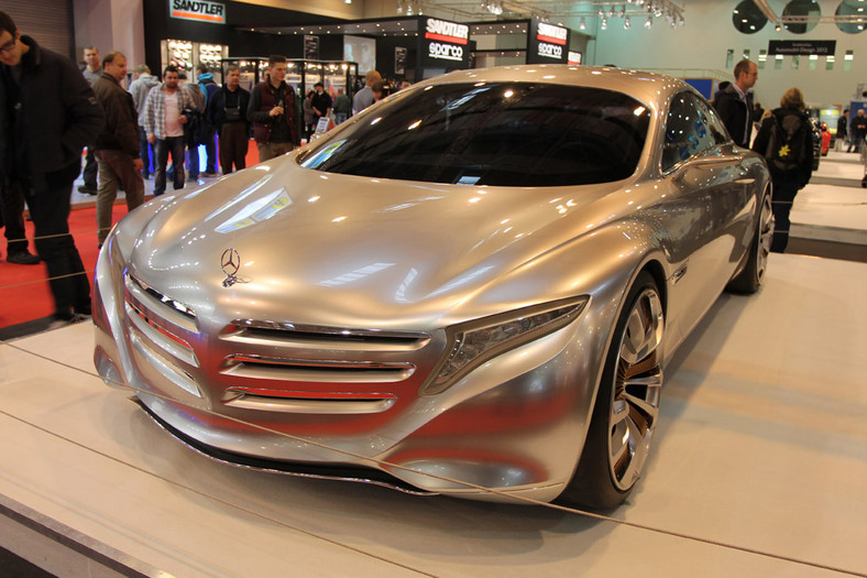 Essen Motor Show 2012: auta, motocykle i gorące dziewczyny