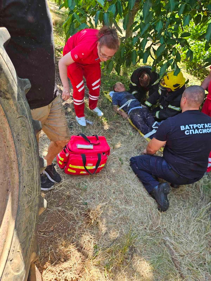 Vatrogasci iz Vranja spasili traktoristu