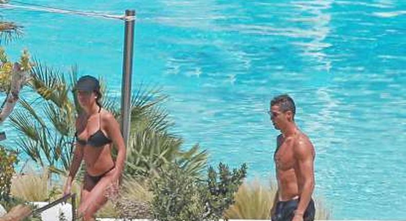 ___6651844___https:______static.pulse.com.gh___webservice___escenic___binary___6651844___2017___5___9___22___Cristiano-Ronaldo-and-his-girlfriend-Georgina-Rodriguez-_2