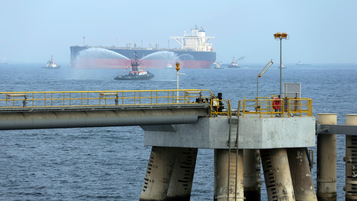 Ormuski moreuz, tanker