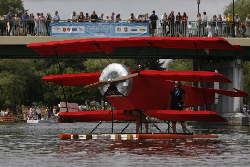 AUGUSTÓW XV MISTRZOSTWA POLSKI W &amp;quot;PŁYWANIU NA BYLE CZYM&amp;quot;