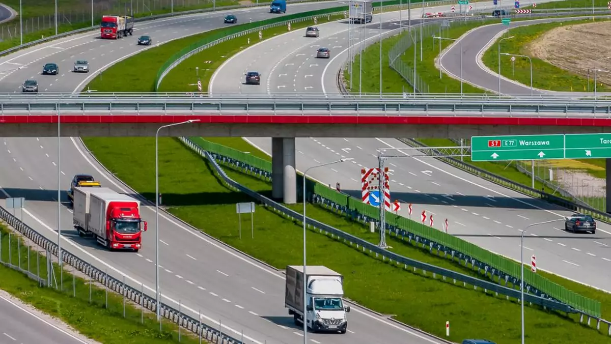29-kilometrowy fragment drogi S7 na południe od Warszawy gotowy — kierowcy mogą już korzystać z węzła Tarczyn Północ
