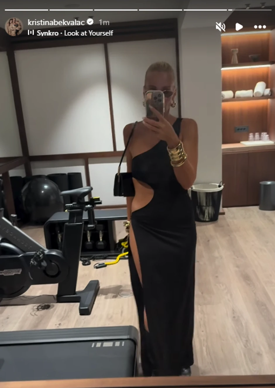 Kristina Bekvalac u vreloj haljini