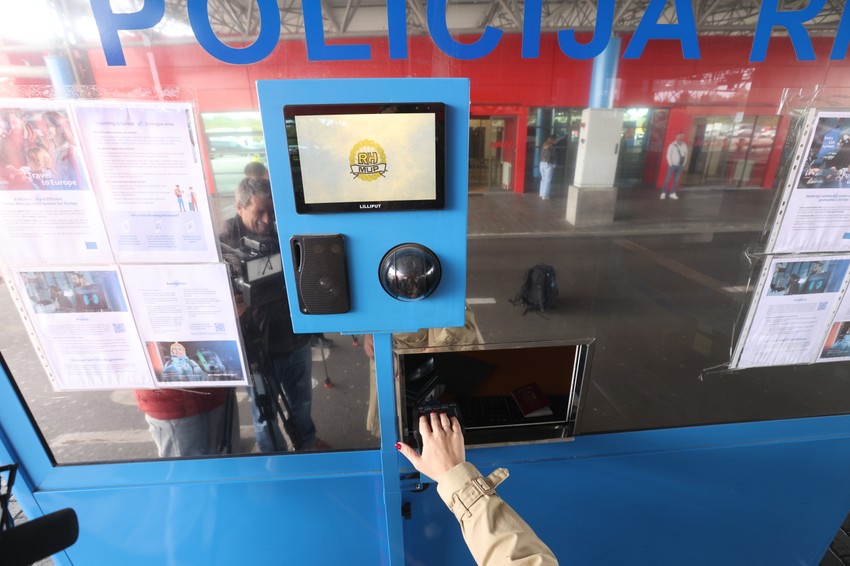 Skeniranje otisaka četiri prsta