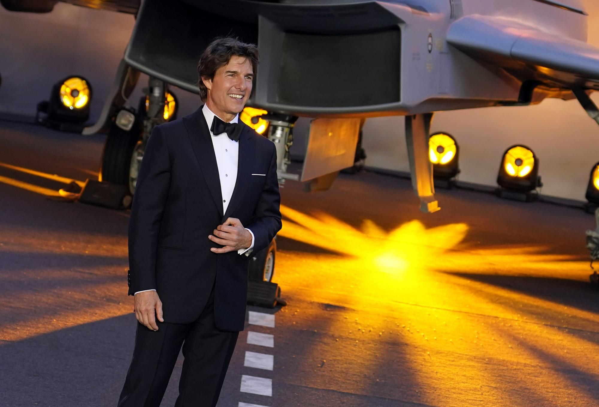 Tom Cruise na premiére filmu Top Gun: Maverick.