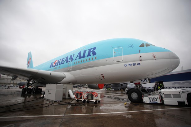 Airbus A300-800 linii Korean Air w trakcie Paris Air Show w Paryżu, Francja. fot. Chris Ratcliffe