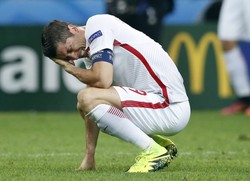 Polscy naukowcy pomogą Lewandowskiemu. Specjalne ochraniacze sprawią, że po faulu nie będzie czuł bólu