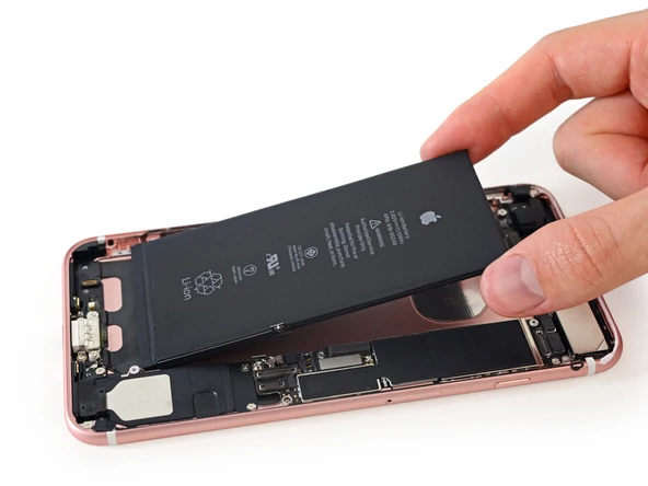 iPhone 7 Plus ma akumulator o pojemności 2900 mAh