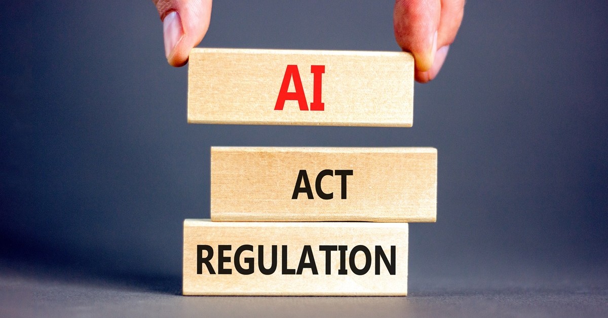 AI Act uderzy w firmy już od sierpnia 2026. HR, banki i ubezpieczenia są na pierwszej linii