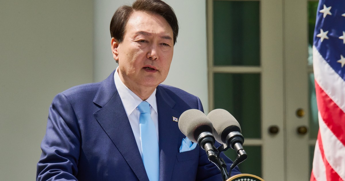 解任された大統領が声を上げた。 「私は決して諦めません」