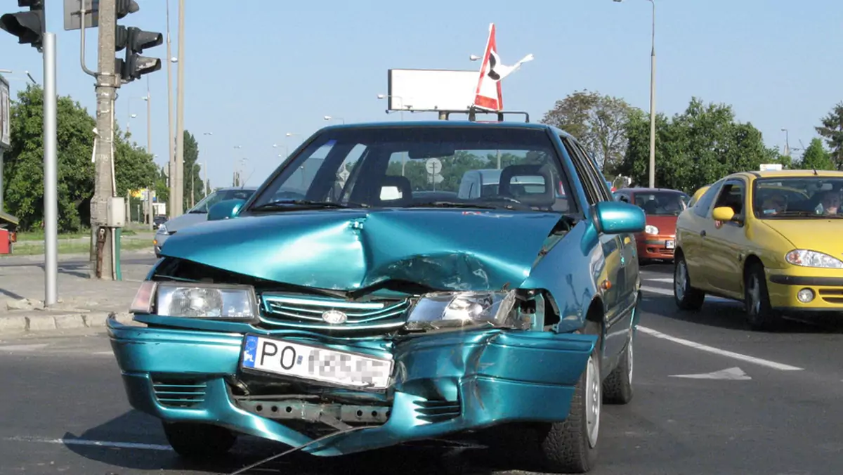 Jak postąpić w przypadku stłuczki? Likwidacja szkody krok po kroku