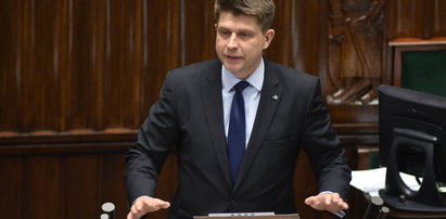 Ryszard Petru ostro o PiS: "gospodarka w stanie przedzawałowym"