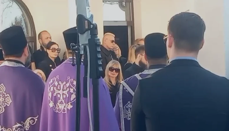 Sahrana Saše Popovića, Suzana jeca