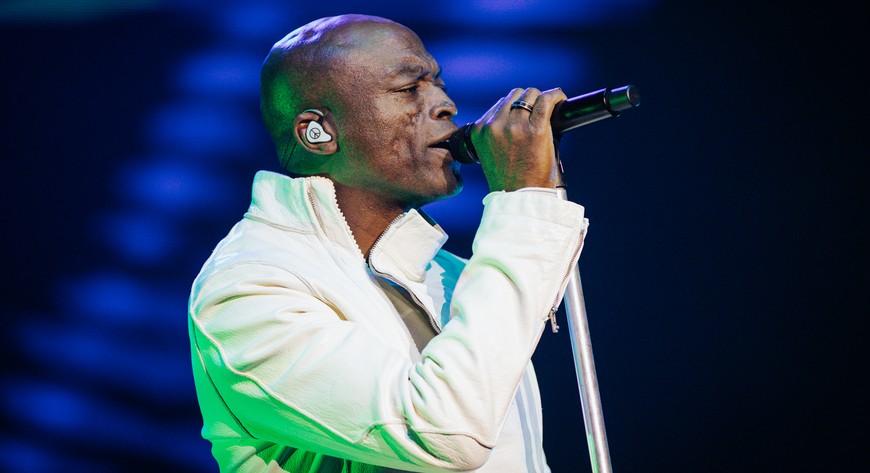 Seal wygenerował ponad miliard odtworzeń swoich utworów i sprzedał ponad 30 milionów albumów.