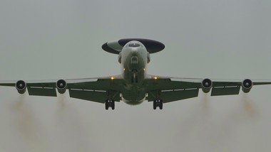 to zły znak dla iranu. usa gromadzą siły jak przed inwazją na irak