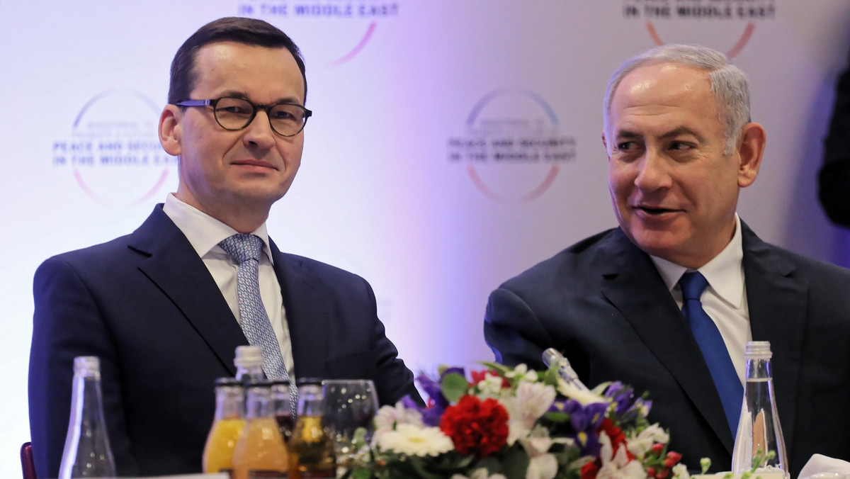 Premier Mateusz Morawiecki w rozmowie telefonicznej przekazał premierowi Izraela Benjaminowi Netanjahu, że Polskę na spotkaniu państw Grupy Wyszehradzkiej w Izraelu, reprezentować będzie szef MSZ Jacek Czaputowicz - poinformował szef KPRM Michał Dworczyk.