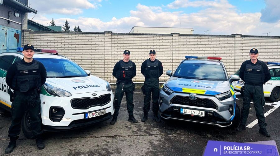 Žiarski policajti pomohli kamionistovi so zdravotnými problémami.