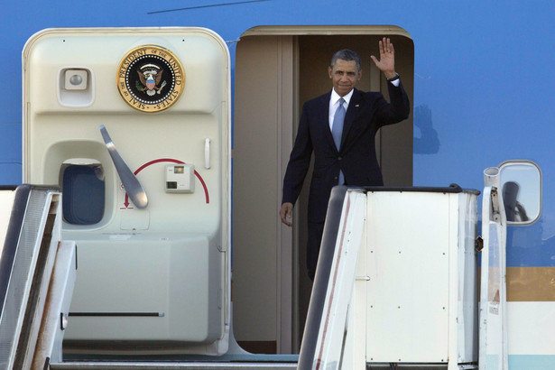 Barack Obama na lotnisku w Holandii. Fot. EPA/Peter Dejong/PAP/EPA