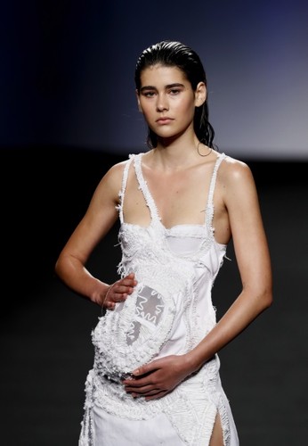 Pokaz kolekcji Di Petsa wiosna/lato 2020 na Mercedes-Benz Fashion Week w Madrycie