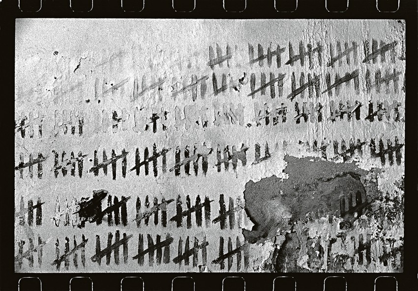 Tragovi boravka zatvorenika su na svakom koraku