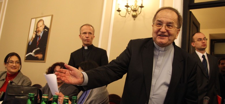 Gazeta związana z ojcem Rydzykiem stawia zarzuty KRRiT