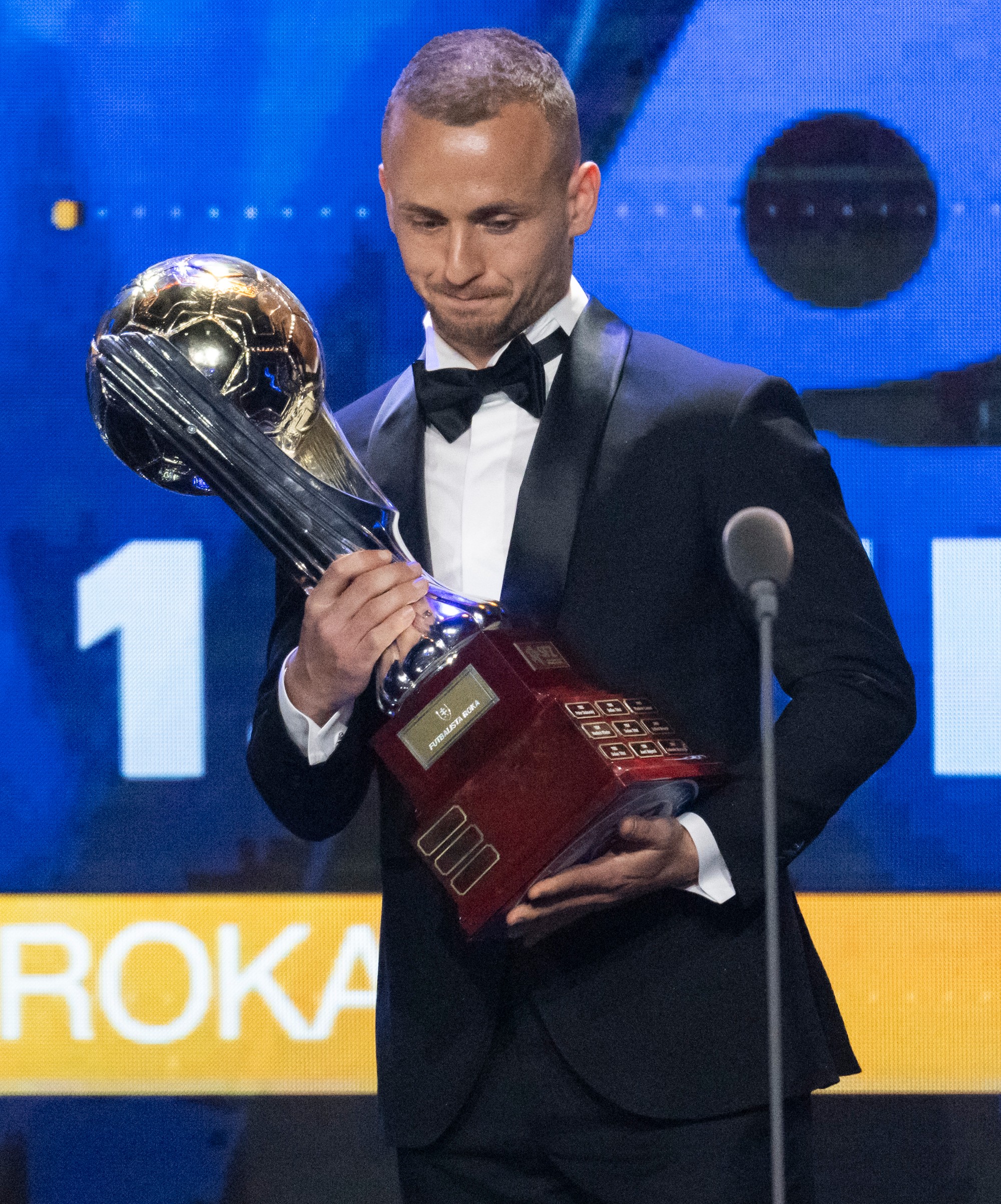 Stredopoliar SSC Neapol Stanislav Lobotka sa stal po prvý raz najlepším futbalistom Slovenska za rok 2023.