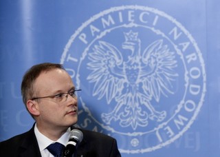 IPN: Część dokumentów z domu Kiszczaka trafiła do archiwów. Wiadomo, kedy będą udostępnione