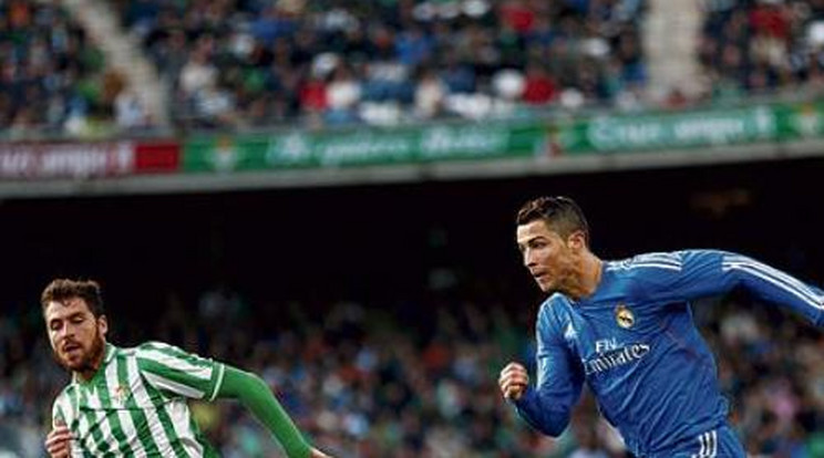 132 km/órás lövés után Ronaldo-gól