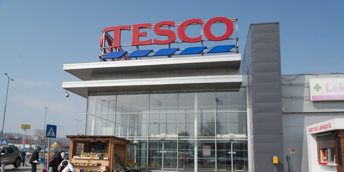 Tesco rezygnując z etykiety "najlepiej spożyć przed" chce walczyć z marnowaniem żywności