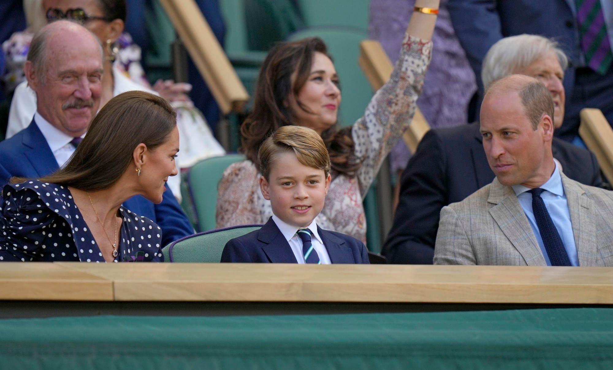 Princ William prišiel na Wimbledon s manželkou aj so synom. 