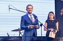 Intymne wyznanie Cezarego Pazury. Mówi o śmierci ojca