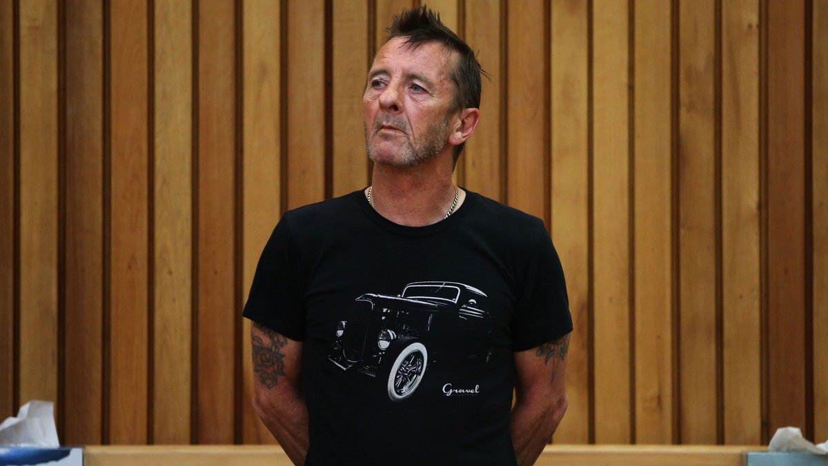 Phil Rudd w lipcu tego roku został uznany za winnego posiadania narkotyków oraz grożenia śmiercią. Były perkusista AC/DC odwołał się od tego wyroku, ale sąd odrzucił jego wniosek.