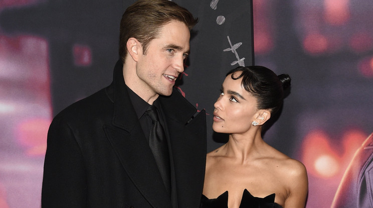 Robert Pattinson brit színész és Zoë Kravitz amerikai színésznő a Batman (The Batman) című filmjük bemutatóján New Yorkban 2022. március 1-jén. / Fotó: MTI/AP/Invision/Evan Agostini