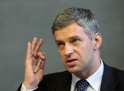 Prezes krytykuje. Poncyljusz: I tak nie opuścimy PiS