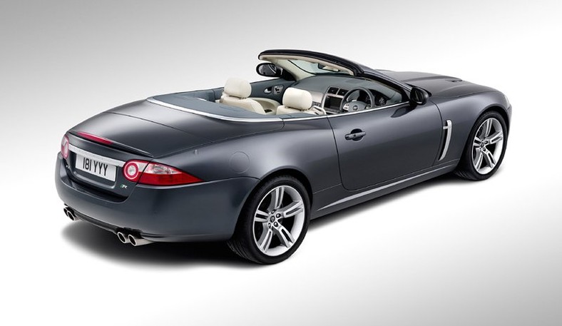 Nowy Jaguar XKR: wściekły kotek