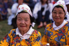 Ljudi sa ostrva na kojem je zabeležen najduži životni vek  svakodnevno jedu namirnicu koja je među najzdravijim na svetu: Pre jela uvek izgovaraju ove tri reči i kunu se da je u tome TAJNA DUGOVEČNOSTI