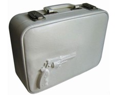 Z taką walizką na pewno cię zatrzymają