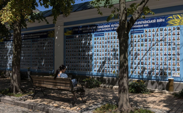 Ściana pamięci poległych obrońców Ukrainy w wojnie rosyjsko-ukraińskiej